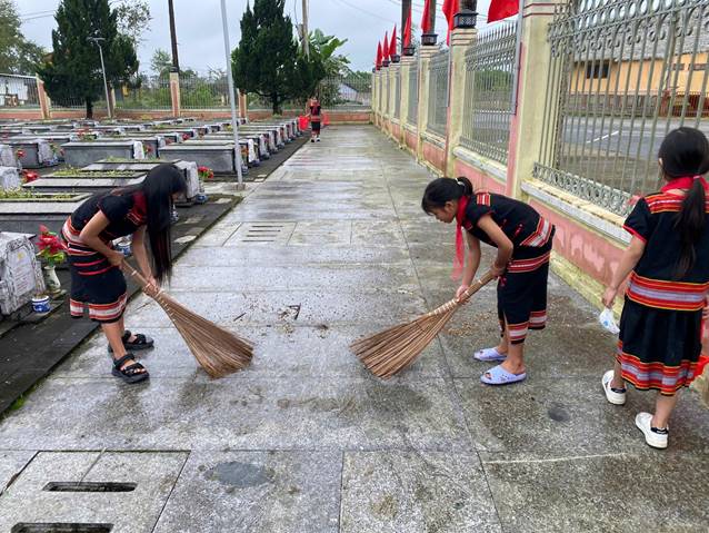 THIẾU NHI PHƯỚC SƠN  SÔI NỔI CÁC HOẠT ĐỘNG BẢO VỆ MÔI TRƯỜNG
